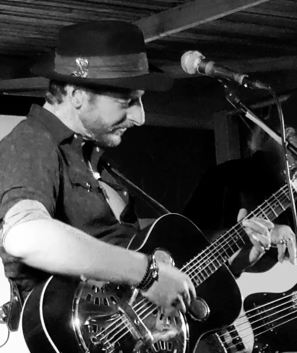 JB à la Guitare - Concert Live - Tribute Les Vieilles Canailles